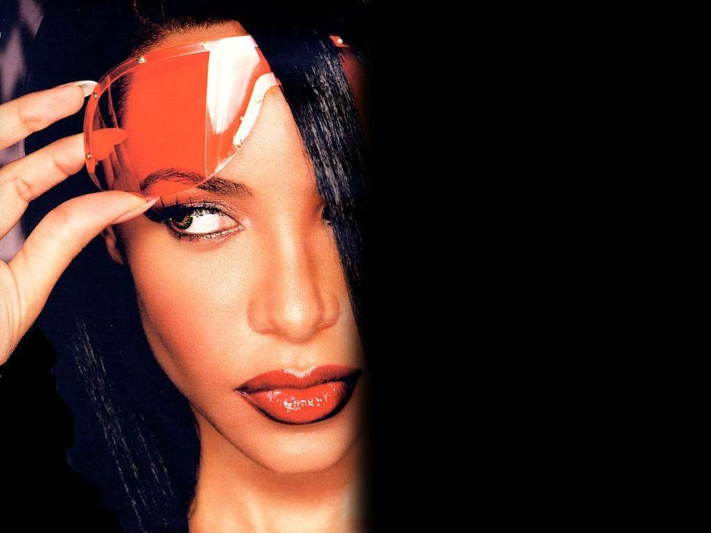 Free Download full size Aaliyah Wallpaper Num. 17 : 1024x768 57 Kb